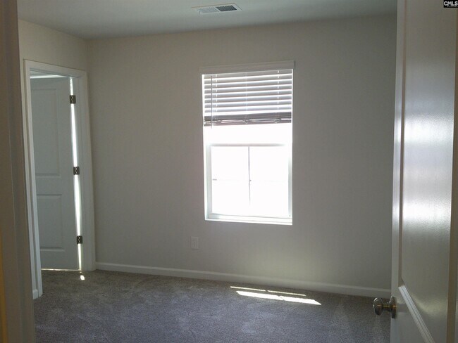 Building Photo - 1415 Tanreall Dr