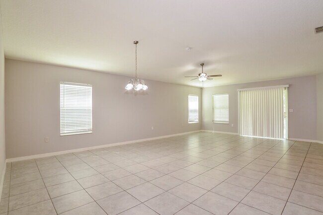 Building Photo - 2861 Mosshire Cir