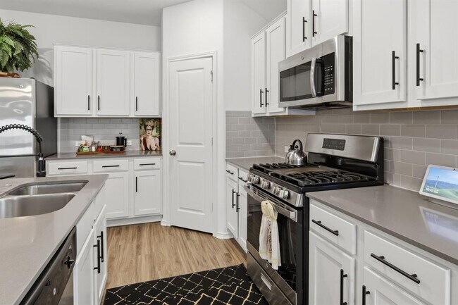 Building Photo - 129 Esparza Dr