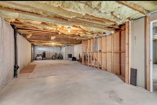 Building Photo - 5066 W 8620 S