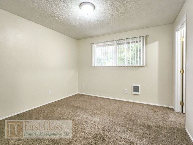 Building Photo - 10058 SW Garrett St