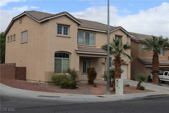 Building Photo - 2404 Alma Lidia Ave