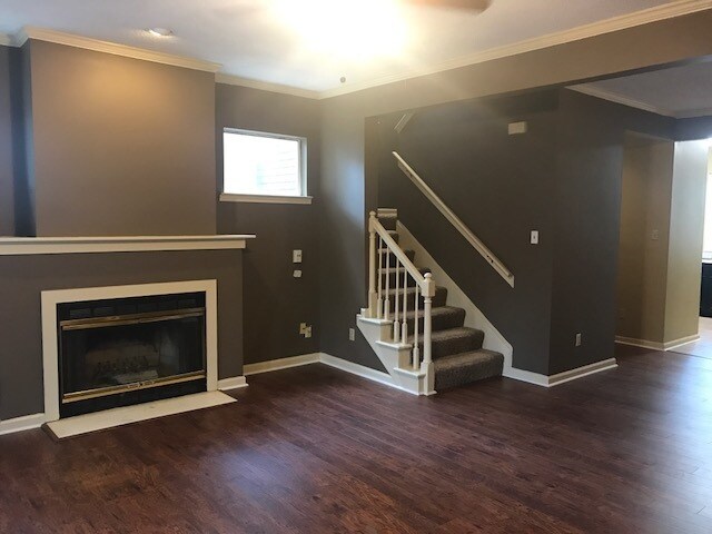 Building Photo - FANTASTIC DUPLEX FOR RENT!!! AVAILABLE NOW! HALF OFF SECOND MONTHS RENT!!