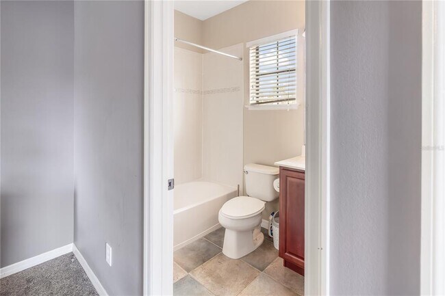 Building Photo - 2860 Lafayette Trace Dr