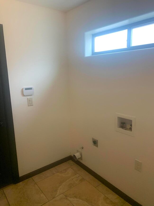 Building Photo - 12821 Little Misty Ln