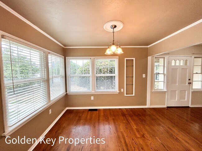 Building Photo - Welcome to this beautiful single-level hom...