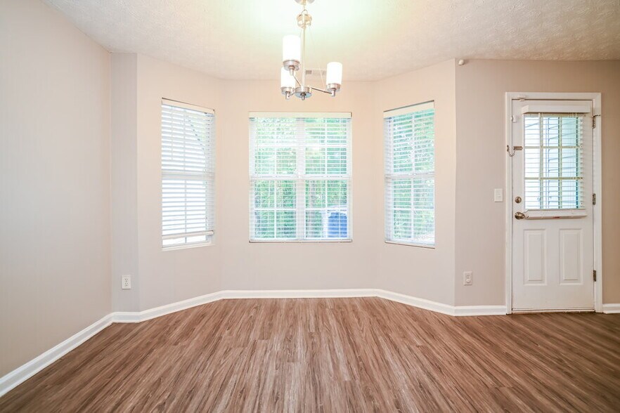 Building Photo - 1351 Hollenbeck Ln