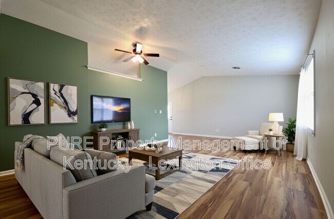 Building Photo - 305 Williamsburg Dr