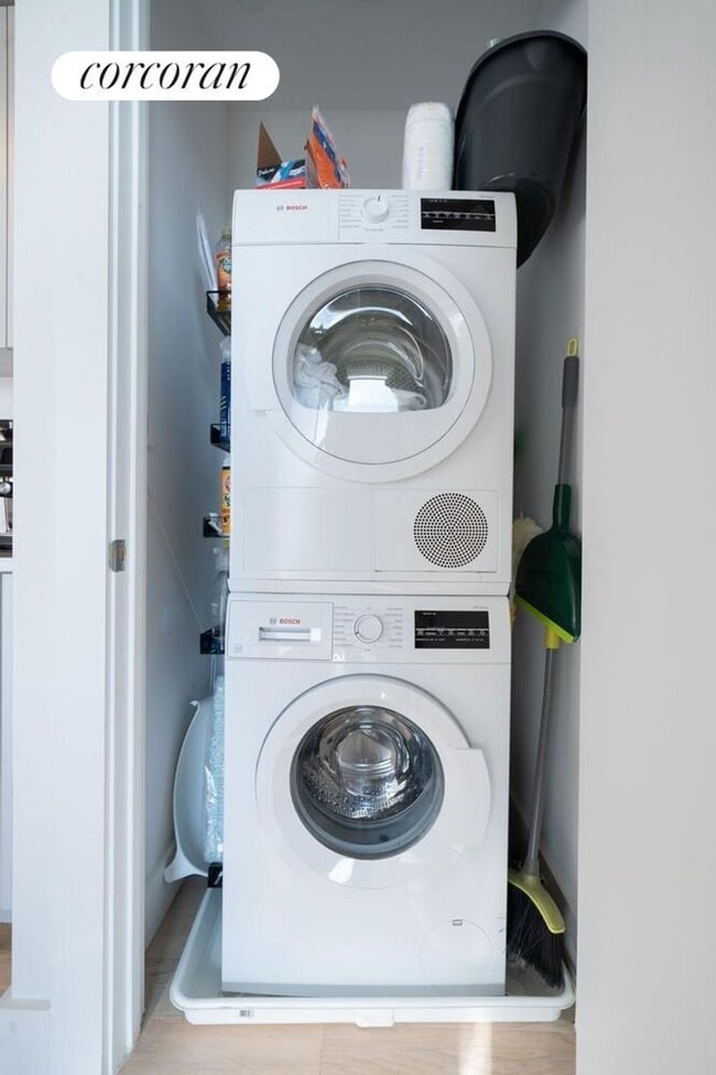 Building Photo - 111 Montgomery St