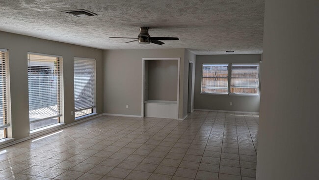 Building Photo - 21355 Park Tree Ln