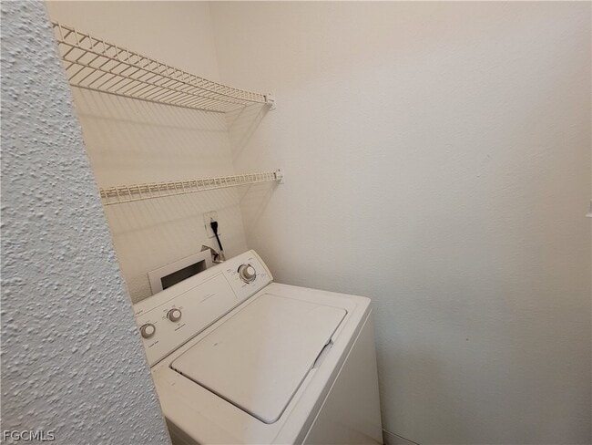 Building Photo - 2937 Winkler Ave