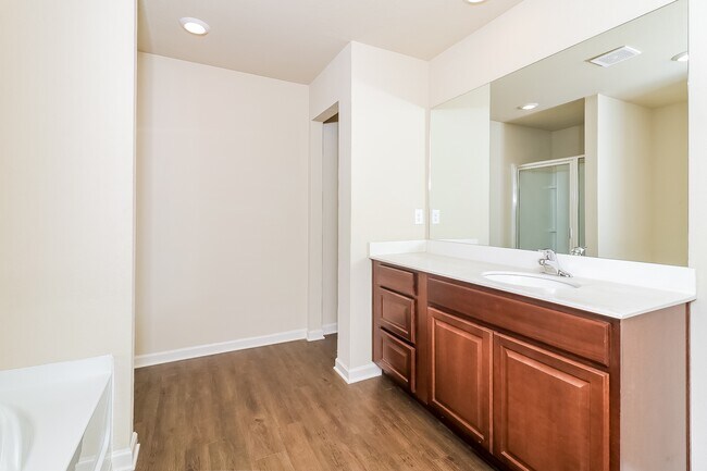 Building Photo - 143 Innis Brk Cir
