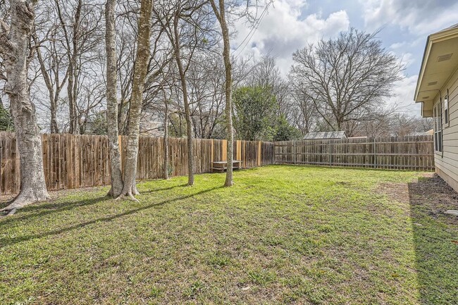 Building Photo - 1402 Weatherford Dr