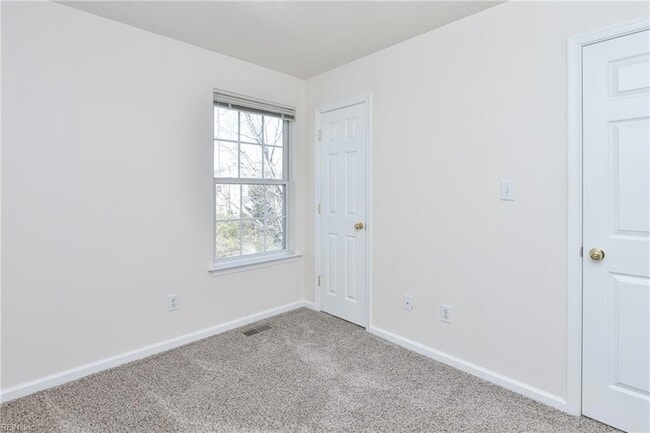 Building Photo - 1531 Creek Ct