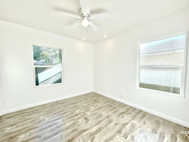 Building Photo - 11914 Ocean Park Blvd