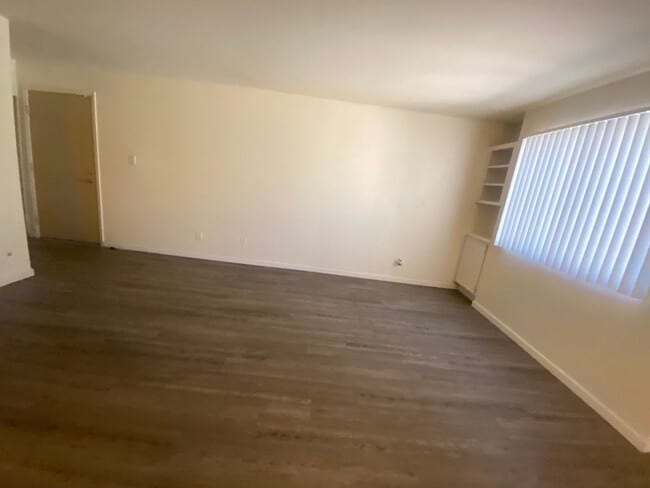 Building Photo - Scottsdale Studio Apartment