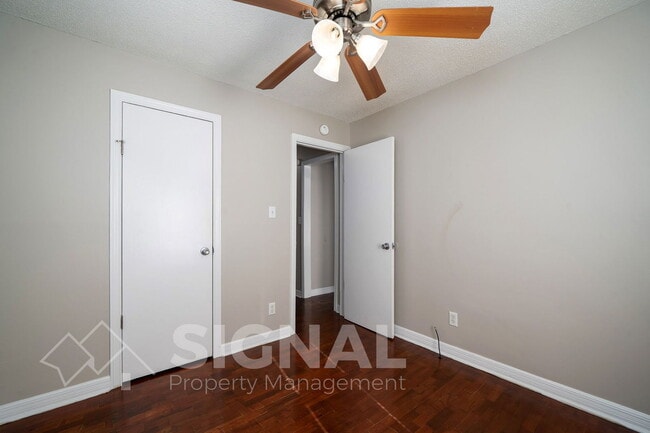 Building Photo - 912 2nd Ave