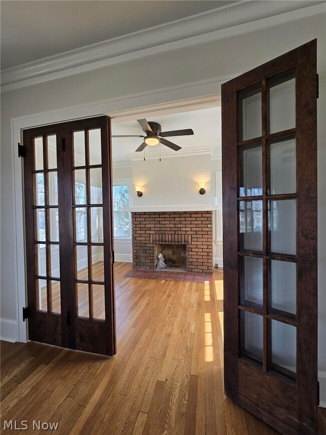 Building Photo - 13839 Clifton Blvd