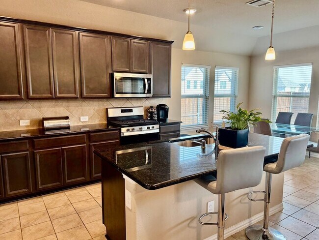 Building Photo - 1301 Wheelwright Dr