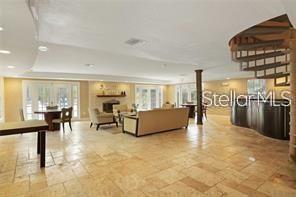 Building Photo - 3984 Versailles Dr