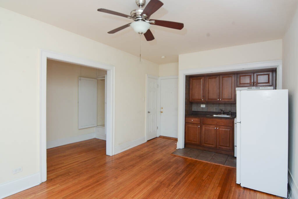Building Photo - 2737 N Spaulding Ave