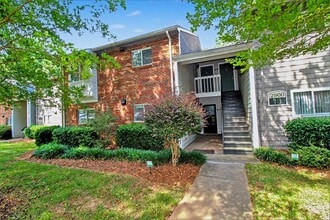 Building Photo - 2 Bedroom Condo In South Park!