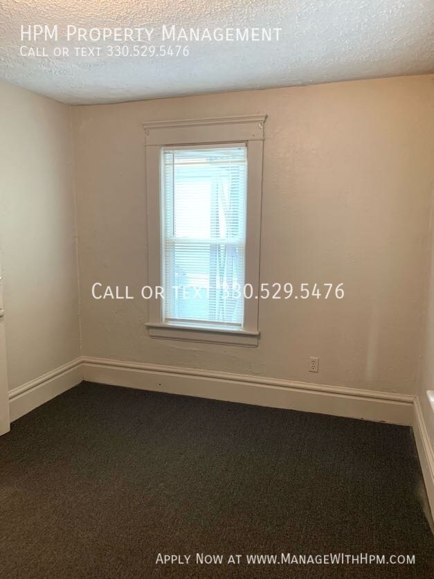 Building Photo - 515 Sumner St