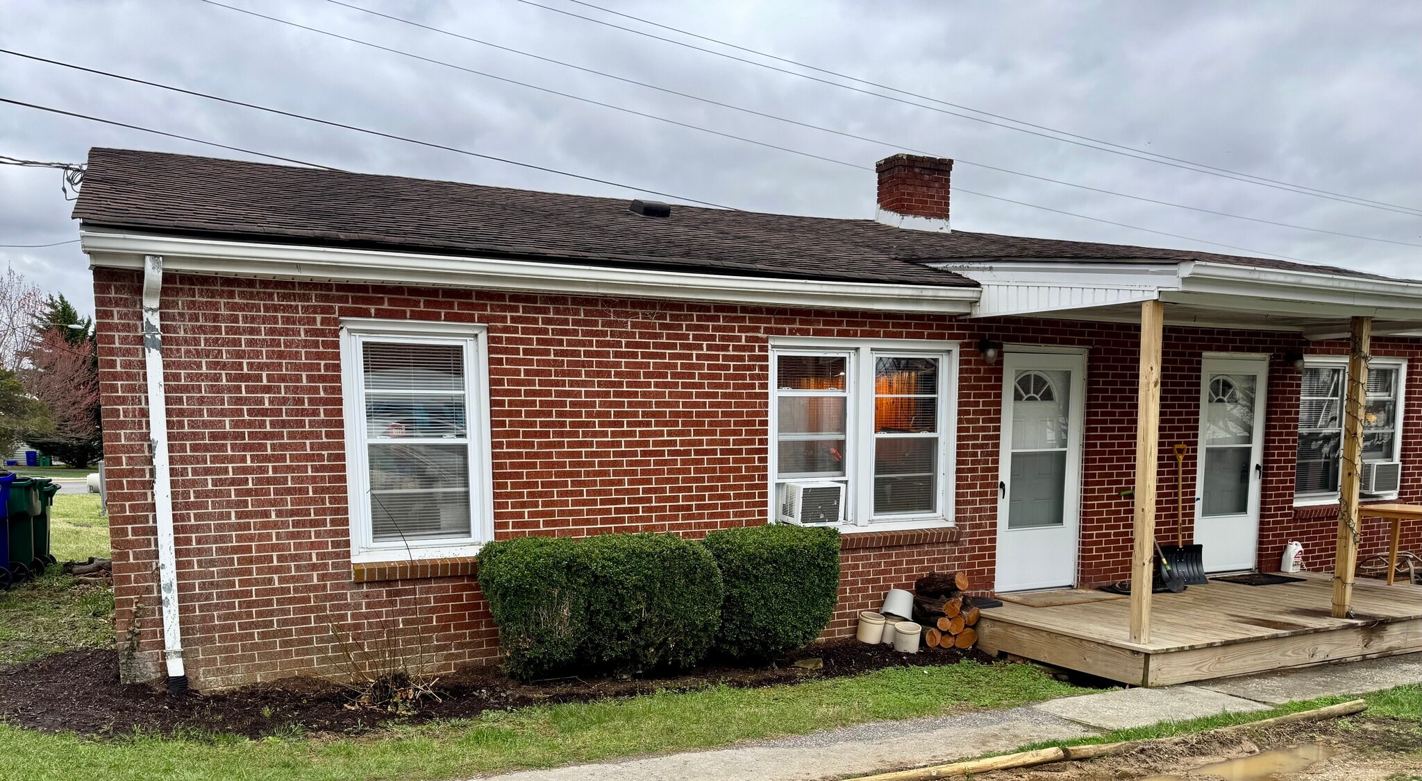 Building Photo - 1102 Airport Rd