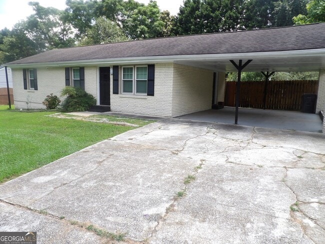 Primary Photo - 335 Bay Creek Rd