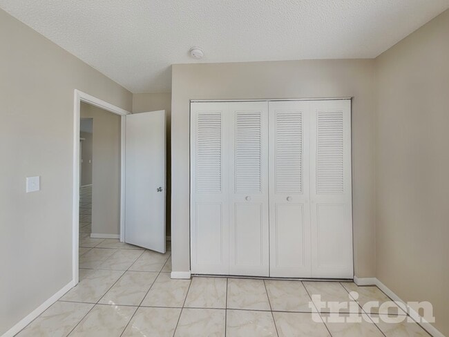 Building Photo - 12624 Eddington Rd