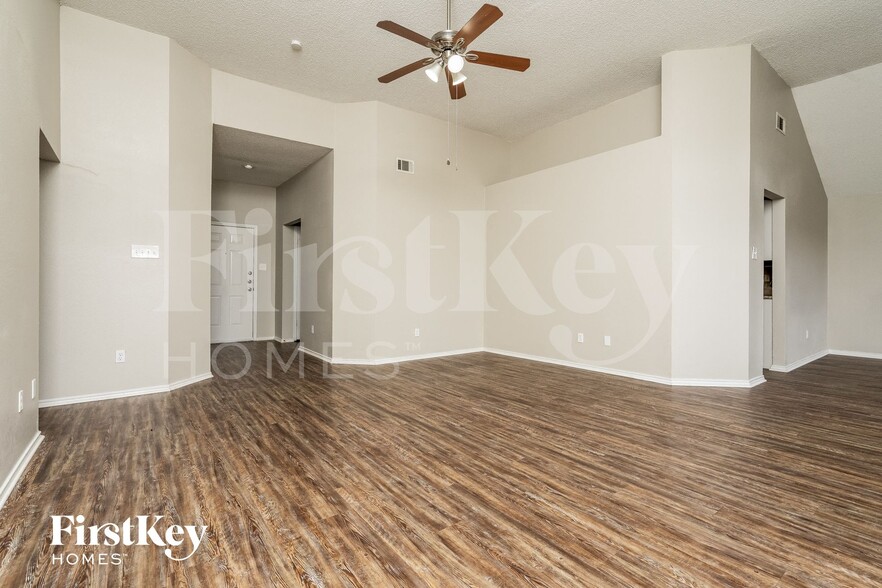 Building Photo - 7921 Rice Dr