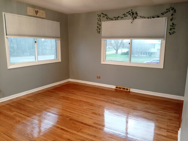 Building Photo - 4N580 Chatham Ct