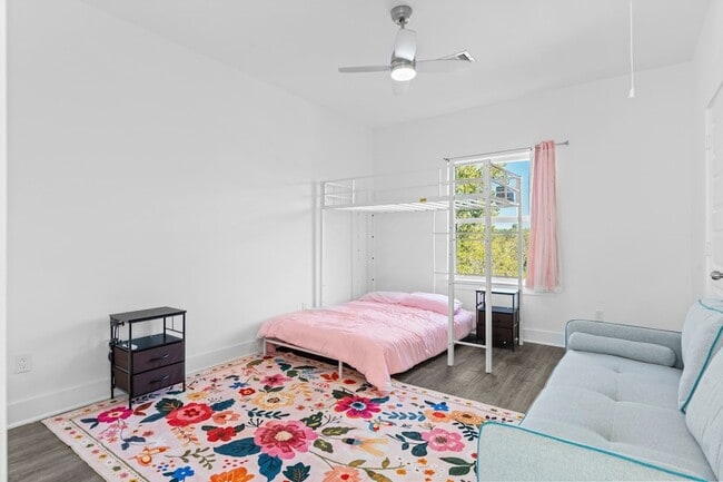 Building Photo - 4017 Ward St