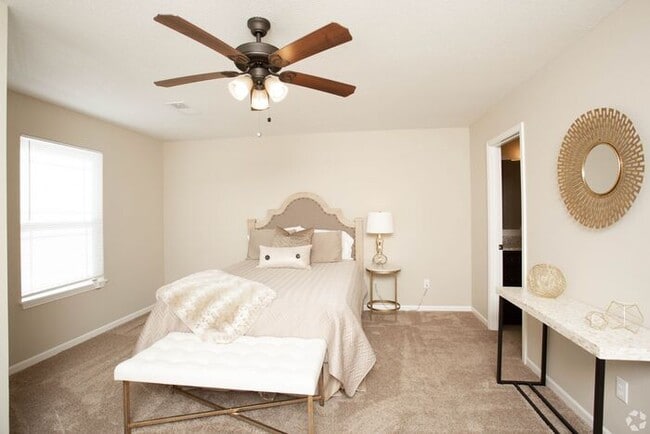 Building Photo - Serrano Townhomes with a finished basement...