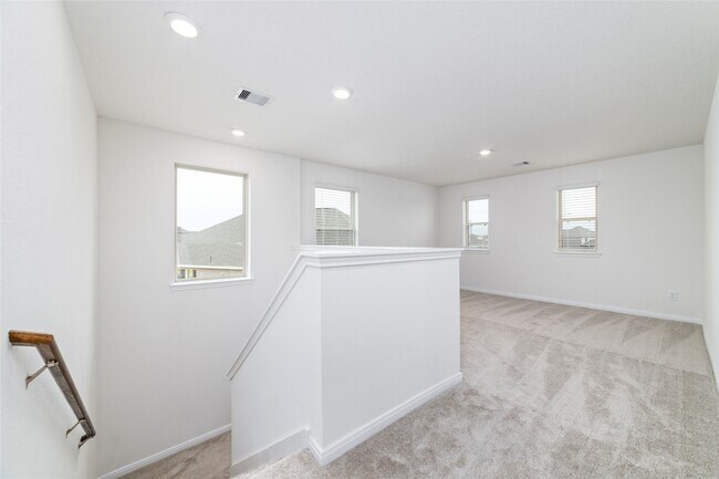Building Photo - 7731 Coral Ky Dr