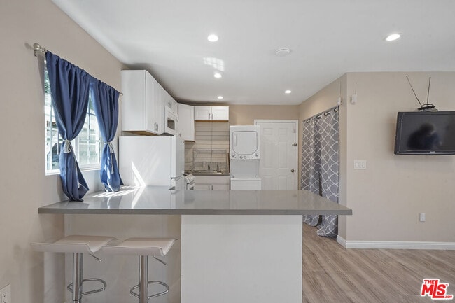 Building Photo - 22012 Covello St