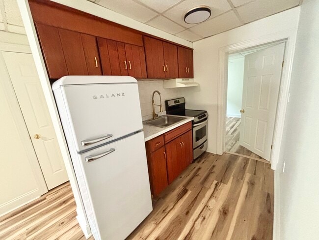 Building Photo - 520 Fremont St