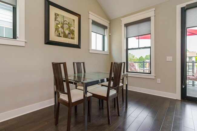 Building Photo - 1308 Forsythe Ave