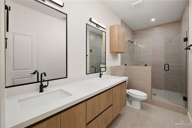 Building Photo - 19 S 25th St