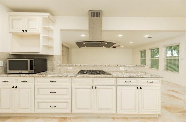 Building Photo - 5807 Boyce Springs Dr