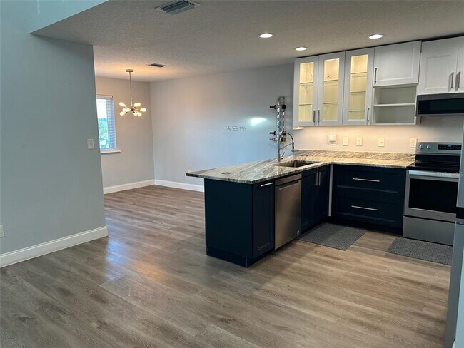 Building Photo - 7119 Fair Ln