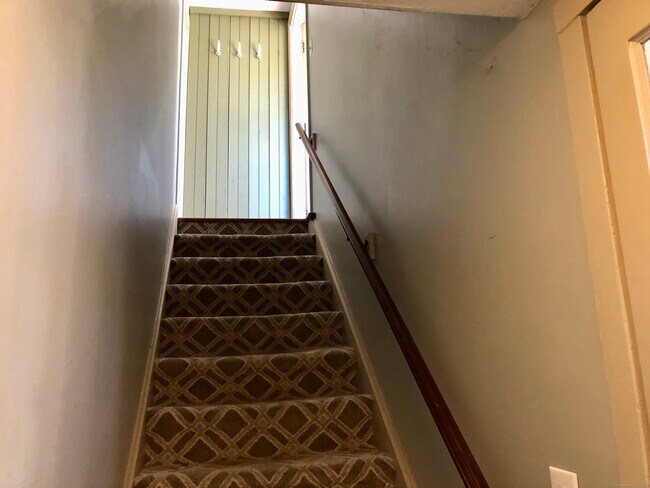 Building Photo - 57 Vine St