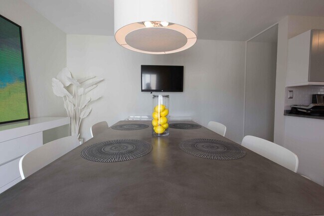 Building Photo - 13283 Bedford Mews Ct