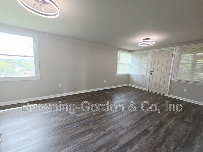 Building Photo - 200 Moncrief Ave