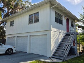 Building Photo - Charming 2 bed 1 bath garage apartment in the heart of down town Orlando