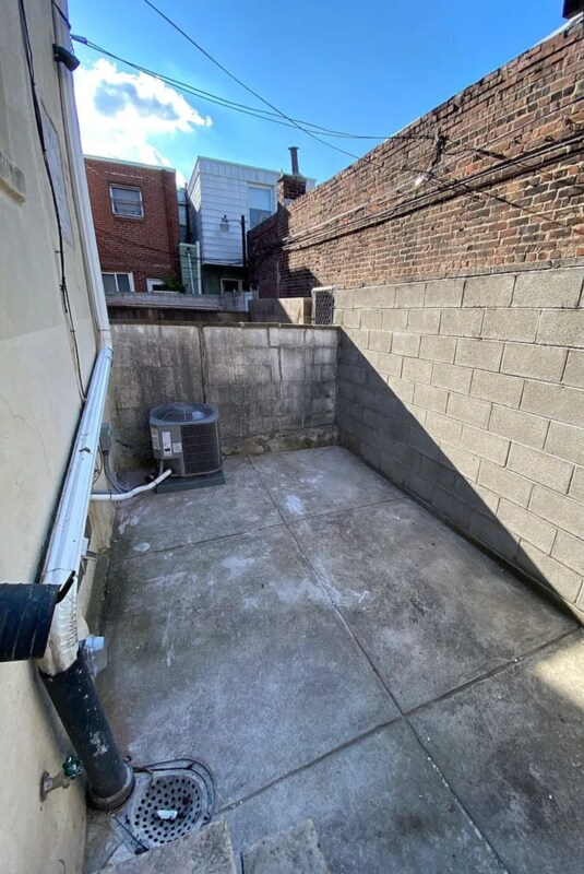 Building Photo - 1215 Tasker St