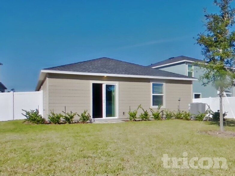 Building Photo - 2881 Grand Finale St