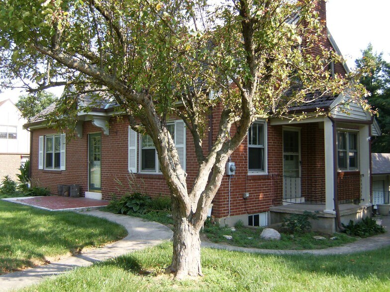 Primary Photo - 3317 Cooper Rd