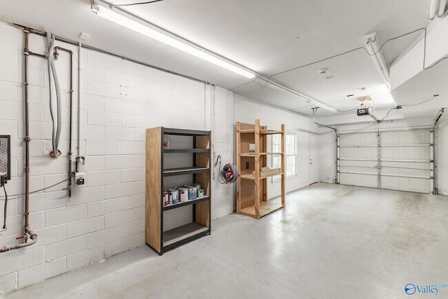 Building Photo - 481 Brenda Dr