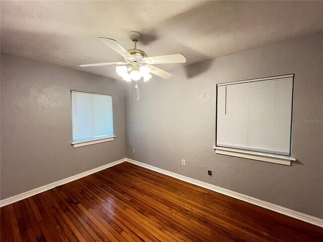 Building Photo - 3725 E Fort King St